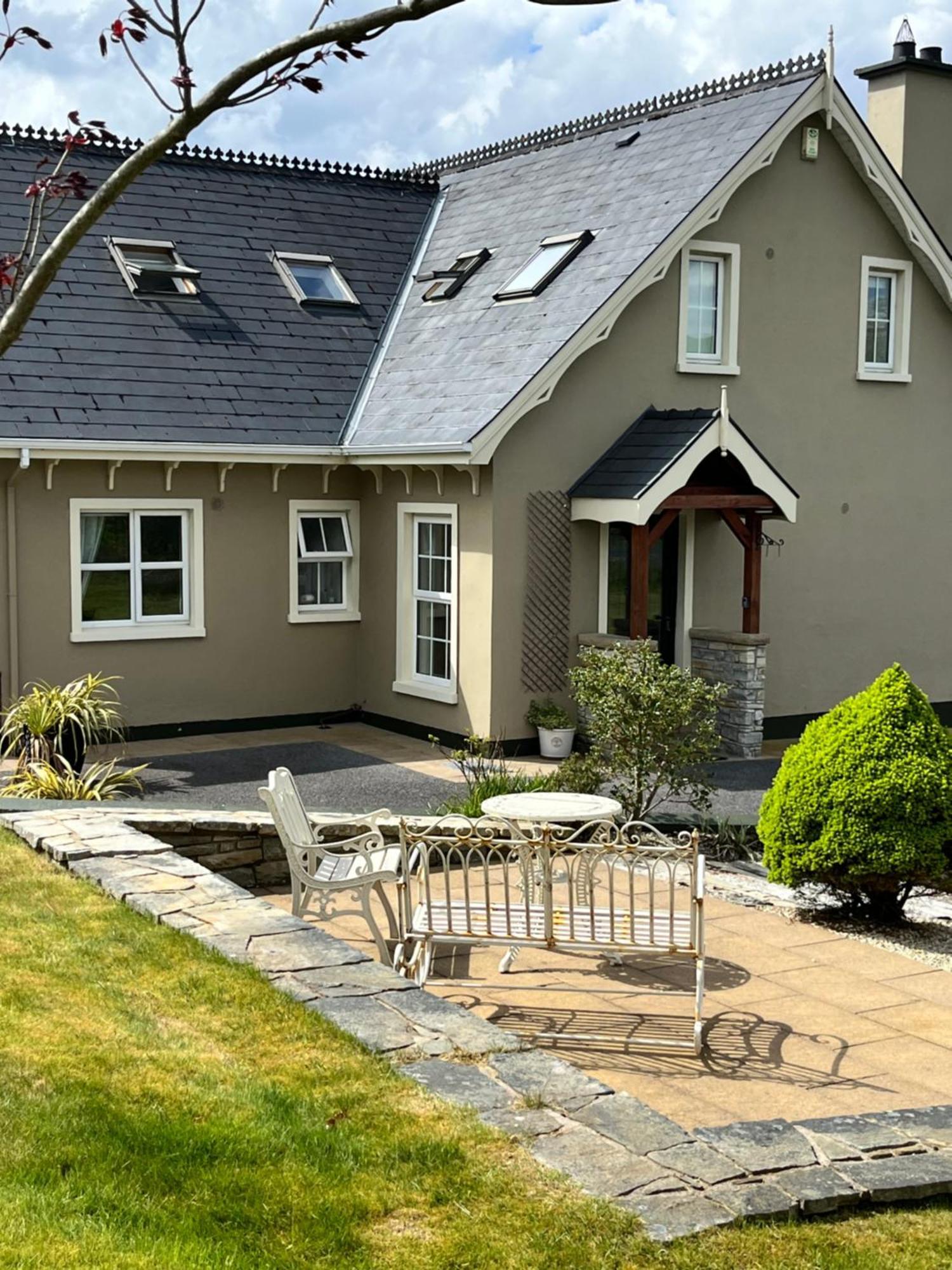 The Lodge Donegal Town Exterior photo